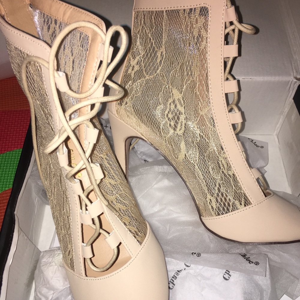 chase + chloe heels